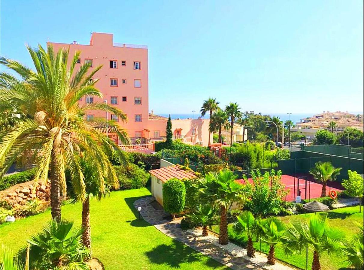Seaview Apartment With Great Amenities & Facilities Benalmádena Zewnętrze zdjęcie